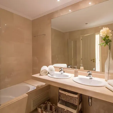 Apartamento Luxurious Near The Estepona